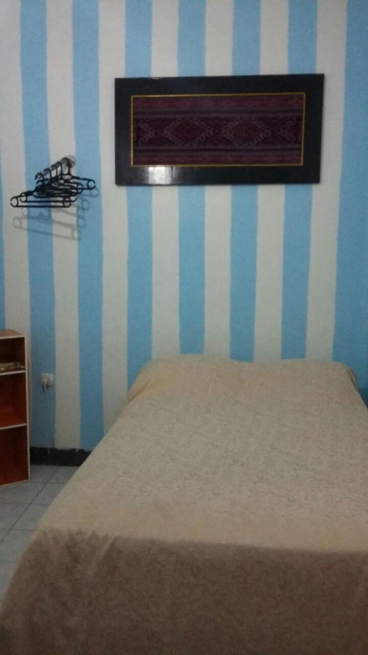Isro Guesthouse Syariah Kepanjen Zewnętrze zdjęcie